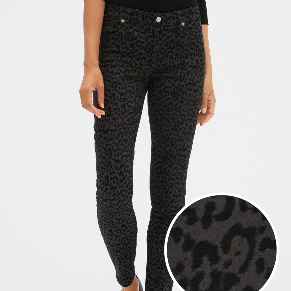 GAP Midrise Leopard Print Legging Jeans
